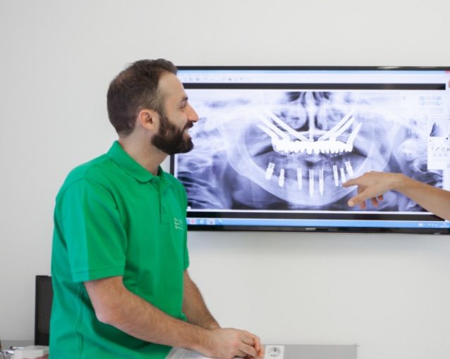Clinica CBO | Eccellenze - Impianto zigomatico